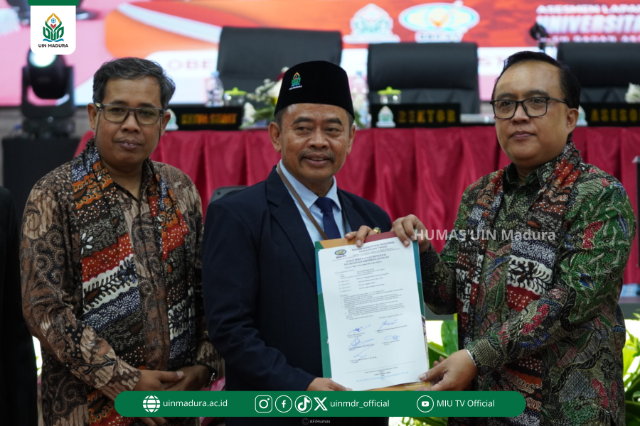 UPT Bahasa UIN Madura Dukung AL-Akreditasi dengan Hadirkan Stand Informasi